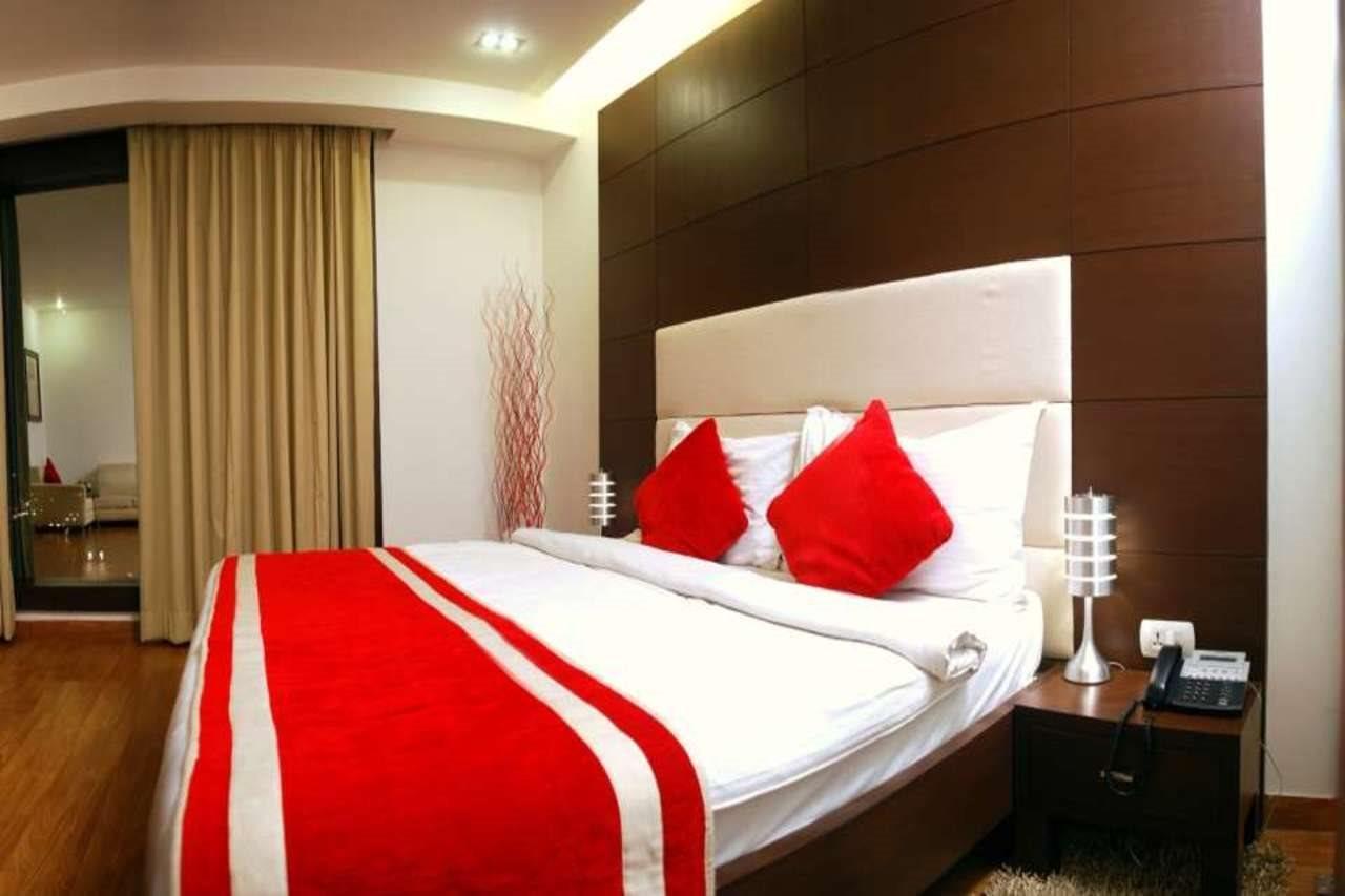 Hotel La Suite New Delhi Bagian luar foto