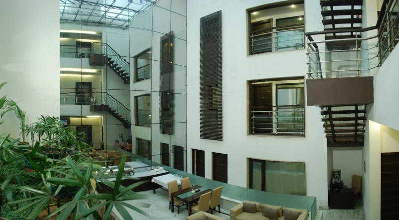 Hotel La Suite New Delhi Bagian luar foto